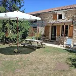 Loire Countryside Escape Near Castles * Frontenay-sur-Dive