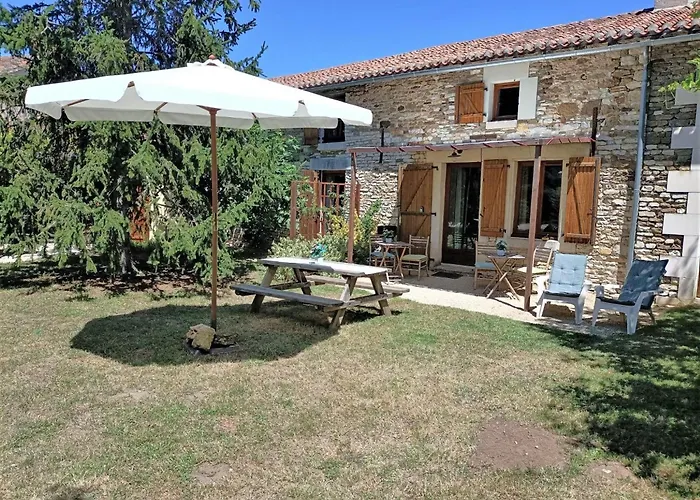 In Loire Near Castles And Nature * Frontenay-sur-Dive